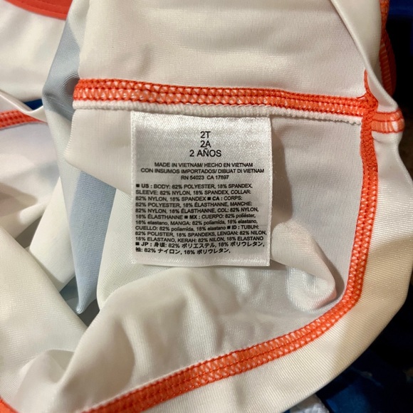 Old Navy brand, toddler boy’s swim set, 2T sunblock top with 18-24m swim trunks - Picture 4 of 6